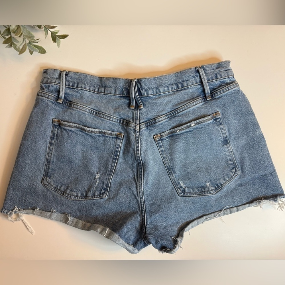 Good American Denim Blue Cotton Jean Shorts Distressed Size 14/32 Preppy Summer - Picture 3 of 11